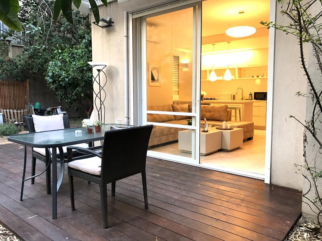 Luxurious By The Beach Apartment With Garden Tel Aviv Exterior foto