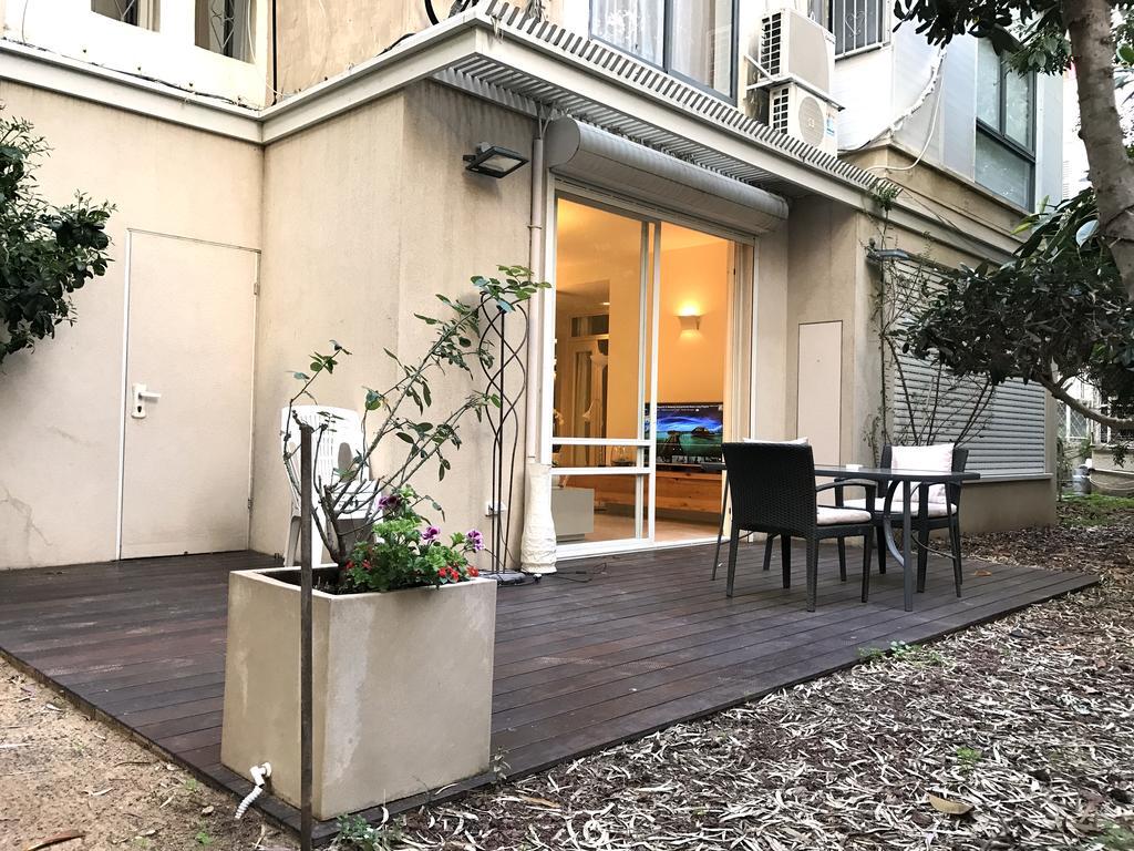 Luxurious By The Beach Apartment With Garden Tel Aviv Exterior foto